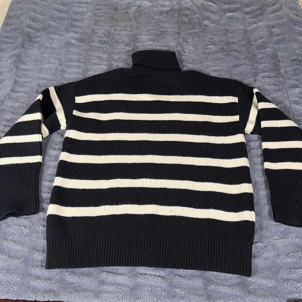 Forever 21 Striped Turtleneck Sweater Black Cream Ribbed Knit Large AP030